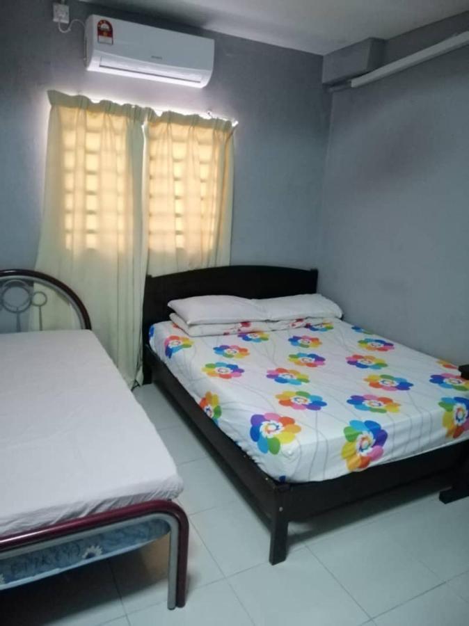 Homestay Perpaduan, Taman Bercham Raya Ulu Kinta Ipoh Perak Kampong Batu Lapan  Exteriör bild