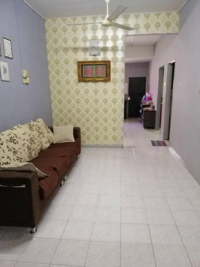 Homestay Perpaduan, Taman Bercham Raya Ulu Kinta Ipoh Perak Kampong Batu Lapan  Exteriör bild